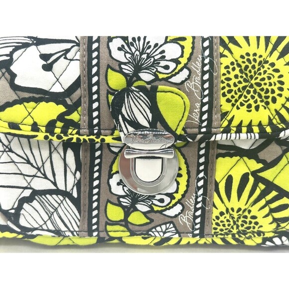Vera‎ Bradley Wristlet Wallet -'Citron' Pattern. SKU BR250 - Picture 5 of 11